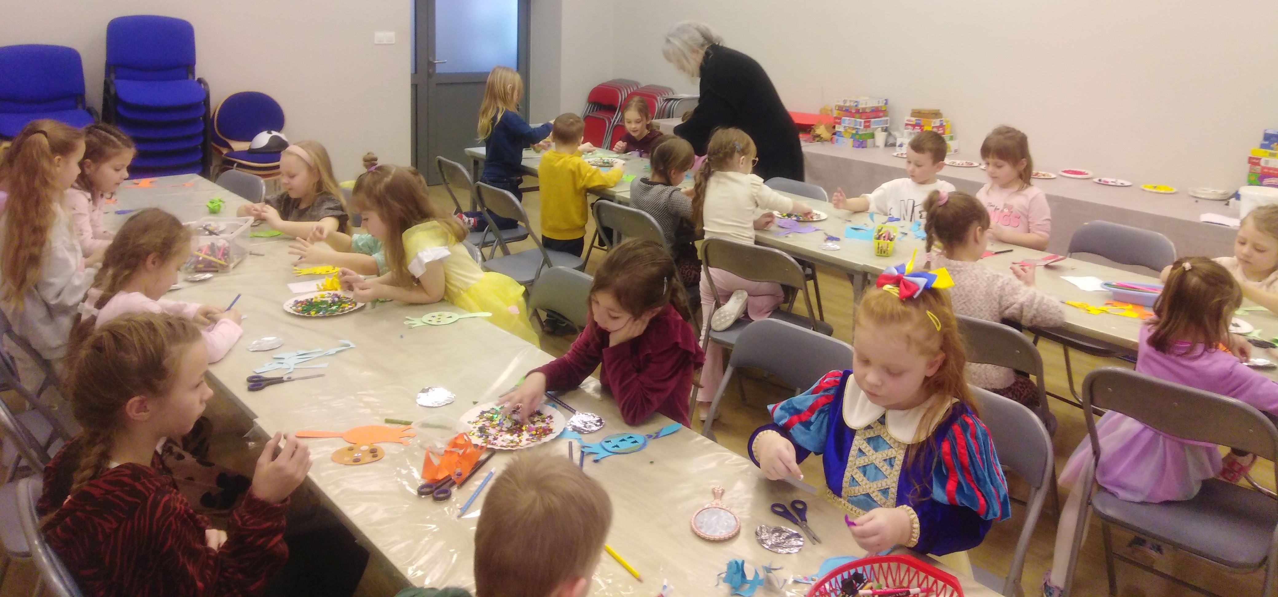 Bajkolandia &mdash; Lustereczko, powiedz przecie...