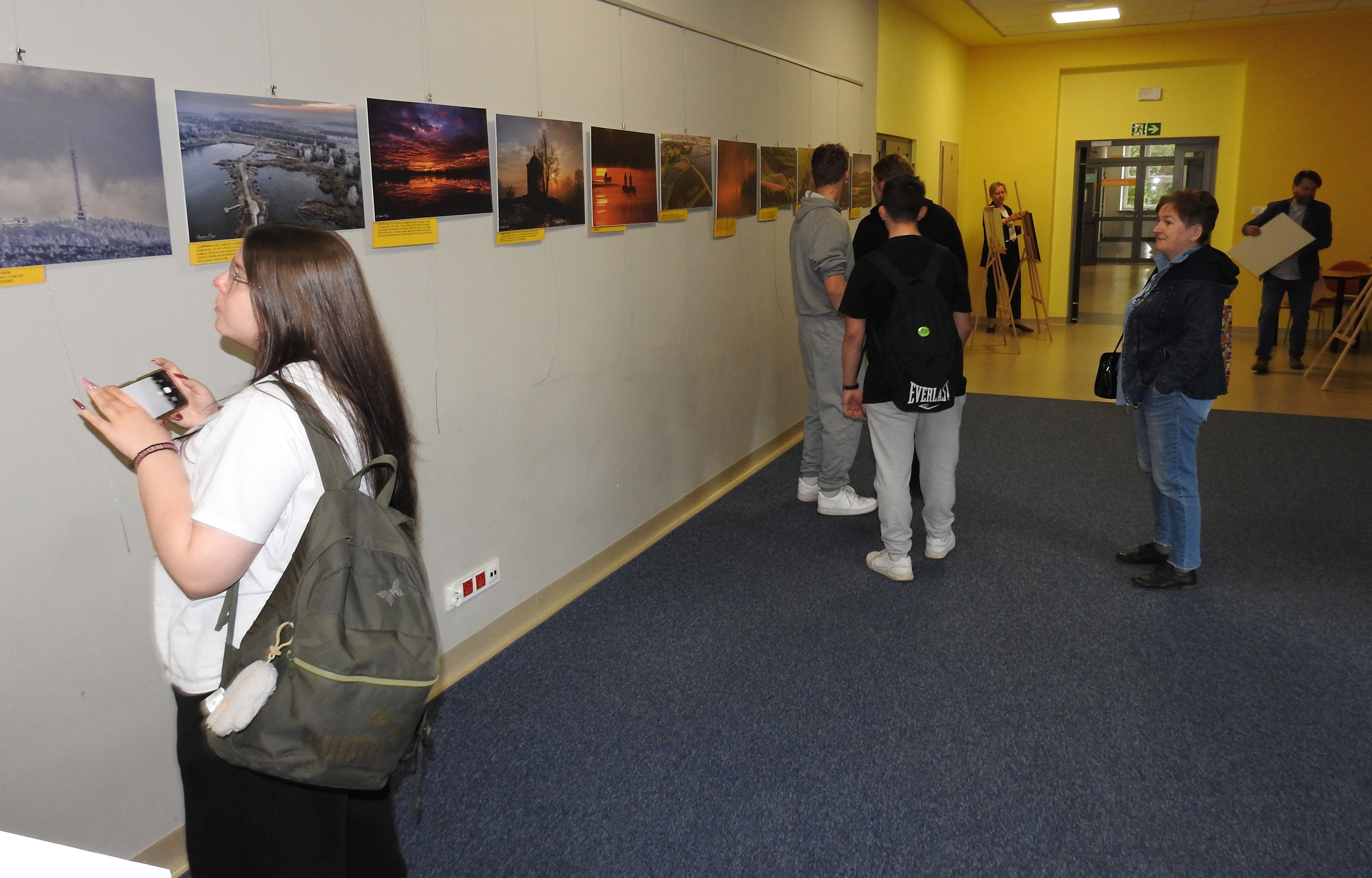 Wernisaż fotografii Sławomira Mazura pt. &bdquo;Świętokrzyskie krajobrazy&rdquo;