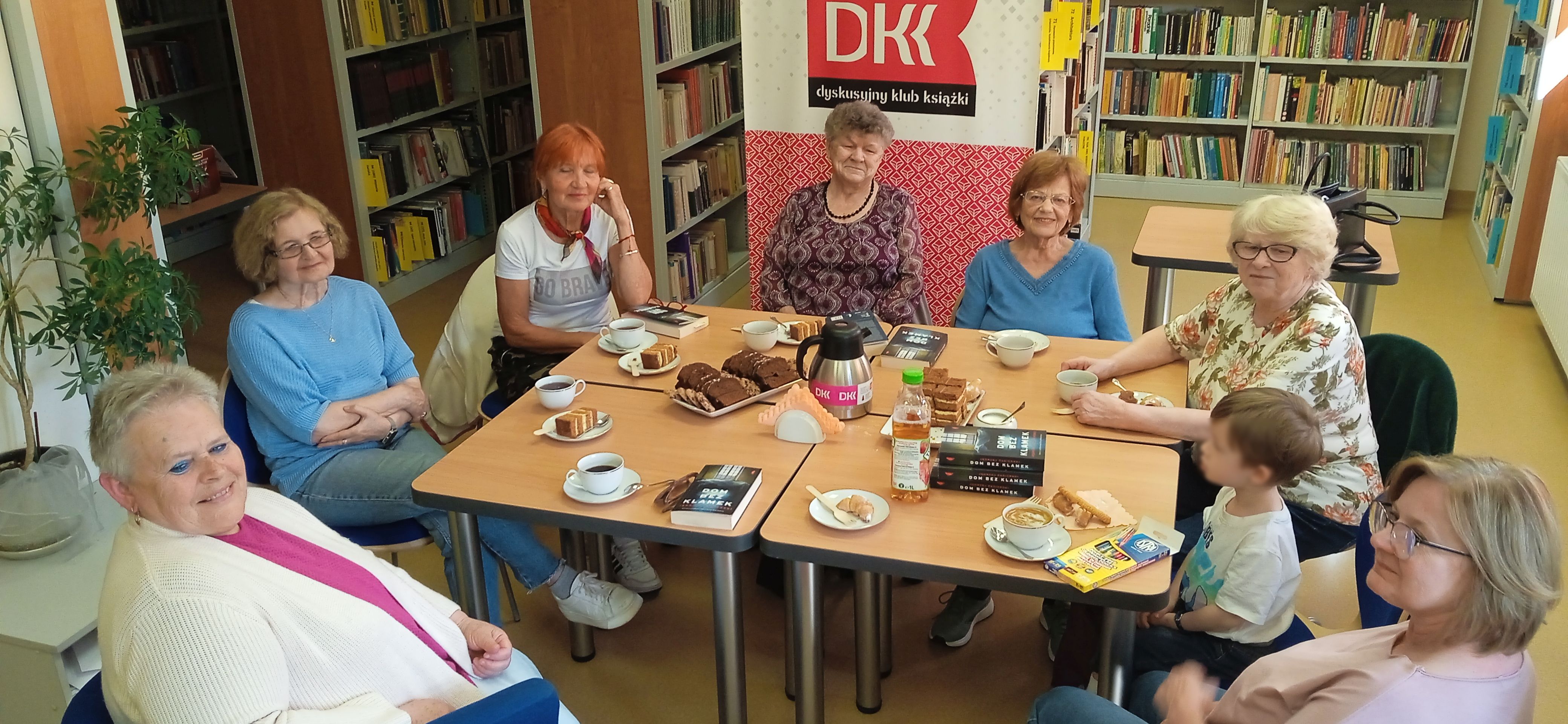 DKK Stasz&oacute;w &ndash; &bdquo;Dom bez klamek&rdquo;