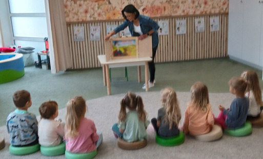 „Odważny struś strażakiem – kamishibai i strażackie opowieści dla przedszkolaków”